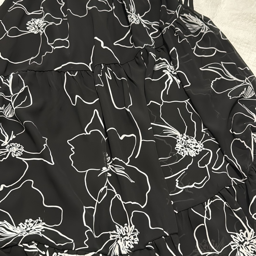 Black and white Maxi dress - Picture 9 of 12